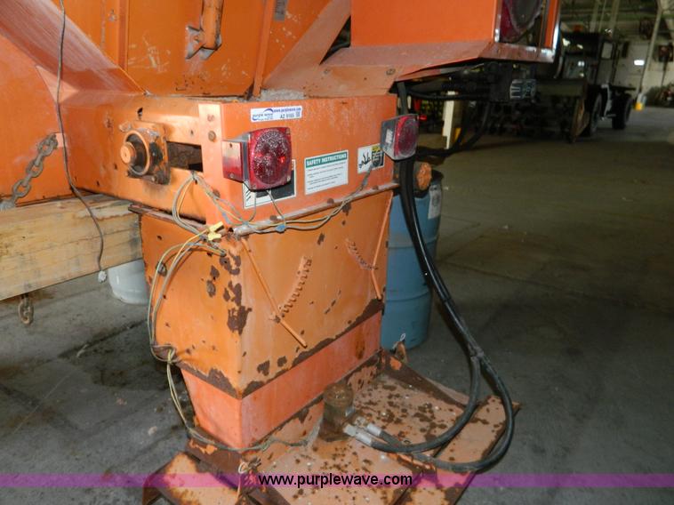 image for item AZ9165 Henderson FSH8M11-D spreader