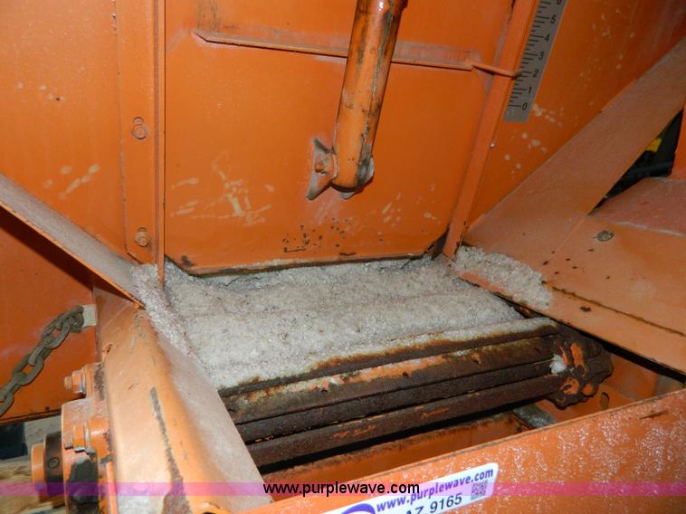 image for item AZ9165 Henderson FSH8M11-D spreader