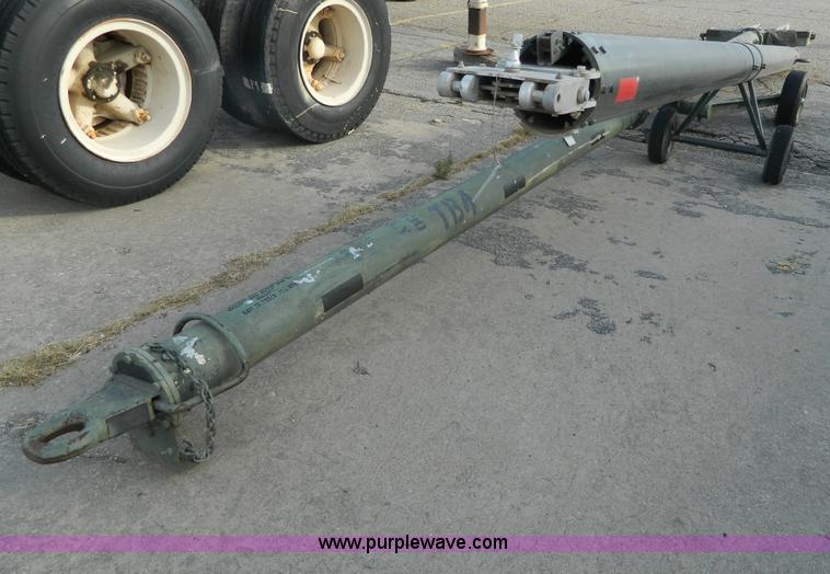 image for item AZ9167 (2) aircraft tow bars