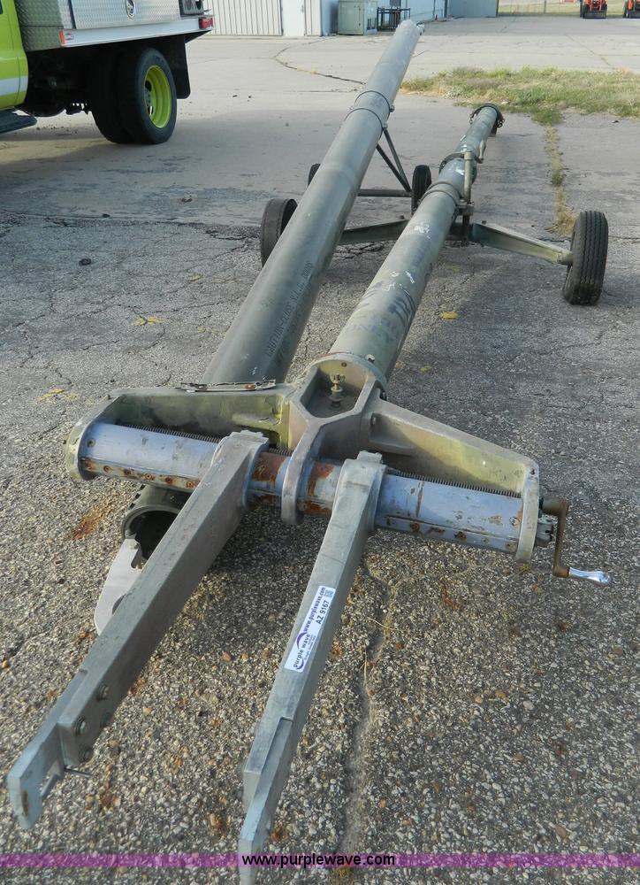 image for item AZ9167 (2) aircraft tow bars