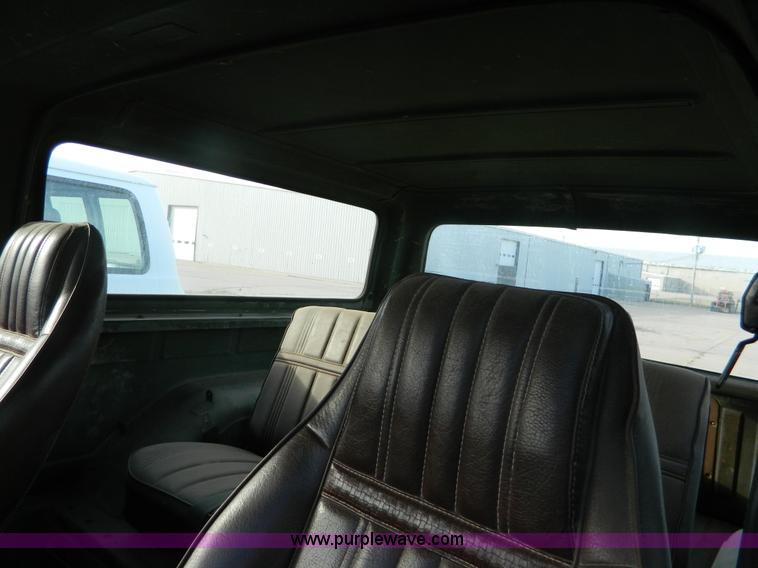 image for item AZ9170 1985 Chevrolet D10 Military Blazer SUV