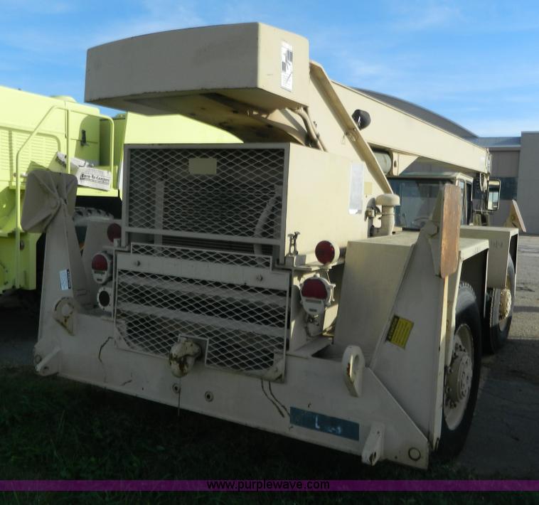 image for item AZ9171 U.S. Surplus LRT-10 wheel mounted crane