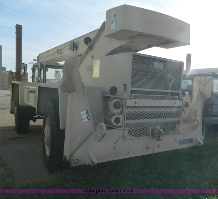 image for item AZ9171 U.S. Surplus LRT-10 wheel mounted crane