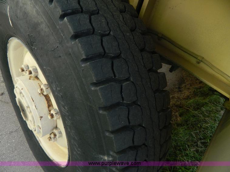 image for item AZ9171 U.S. Surplus LRT-10 wheel mounted crane