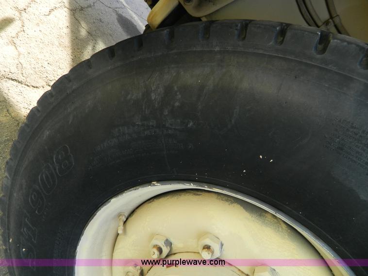 image for item AZ9171 U.S. Surplus LRT-10 wheel mounted crane