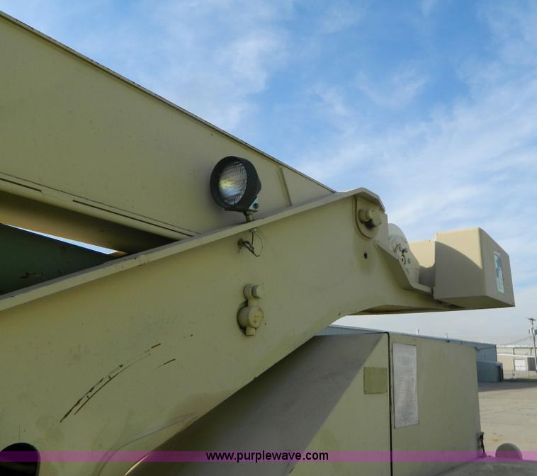 image for item AZ9171 U.S. Surplus LRT-10 wheel mounted crane