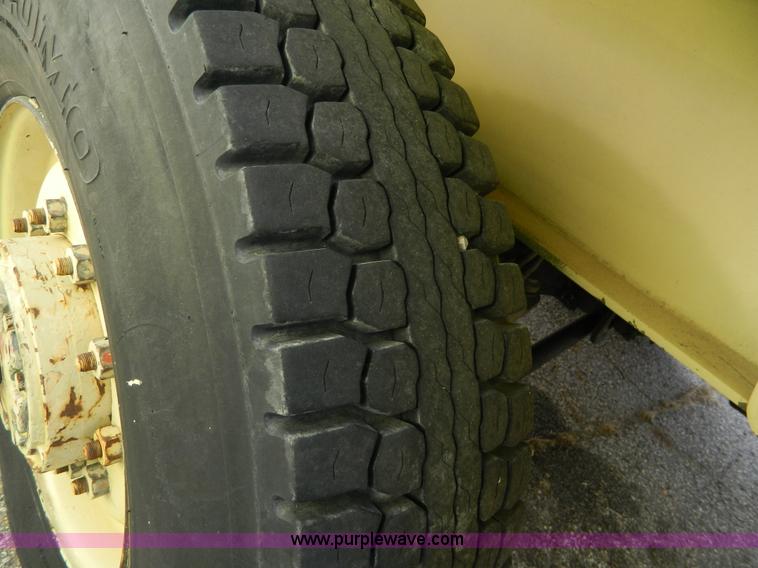 image for item AZ9171 U.S. Surplus LRT-10 wheel mounted crane