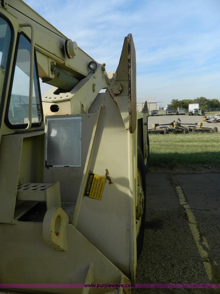 image for item AZ9171 U.S. Surplus LRT-10 wheel mounted crane