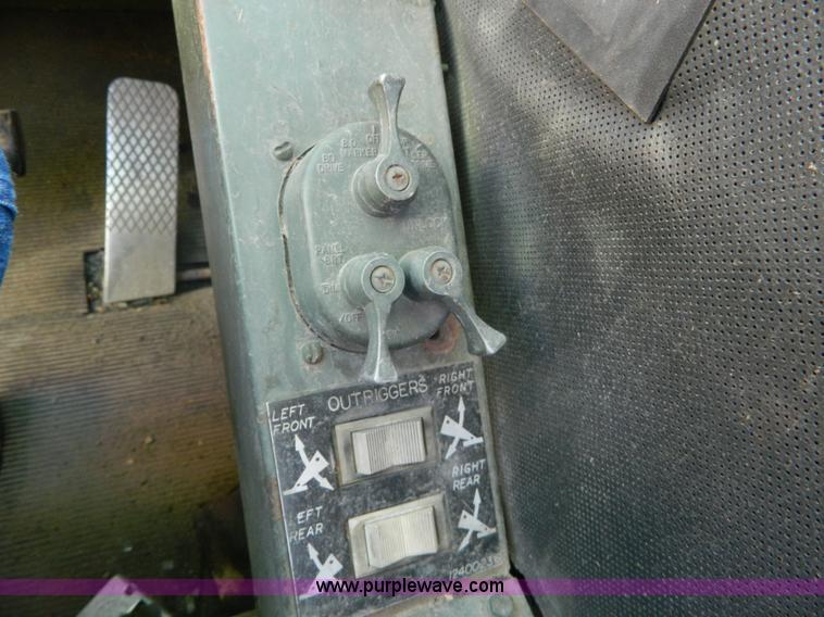 image for item AZ9171 U.S. Surplus LRT-10 wheel mounted crane