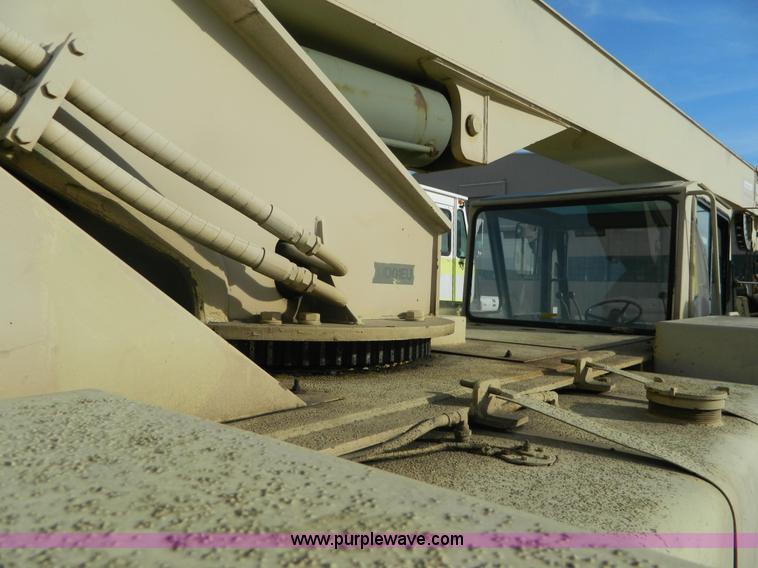 image for item AZ9171 U.S. Surplus LRT-10 wheel mounted crane