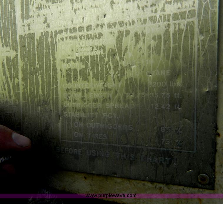 image for item AZ9171 U.S. Surplus LRT-10 wheel mounted crane