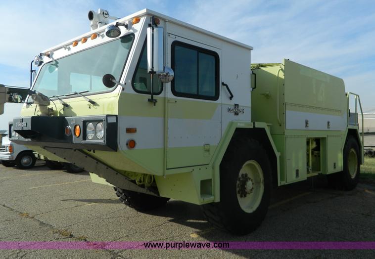 image for item AZ9172 1985 Oshkosh ARFF firetruck