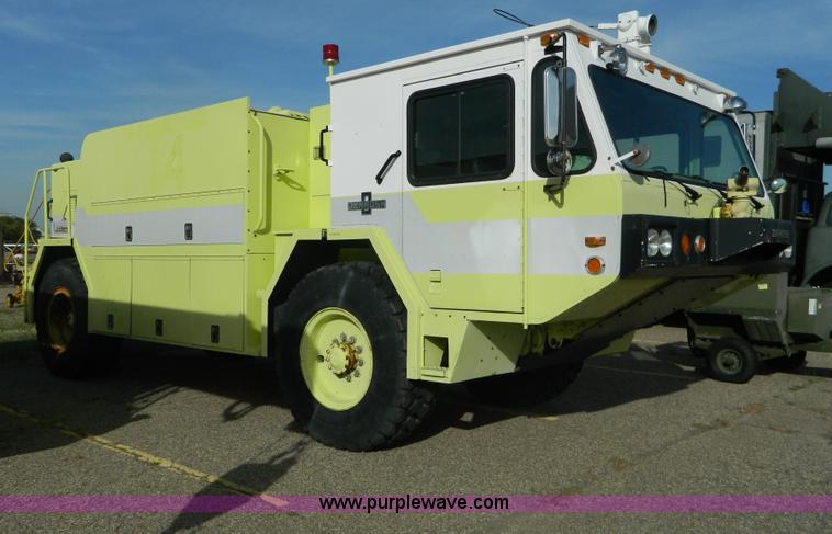 image for item AZ9172 1985 Oshkosh ARFF firetruck