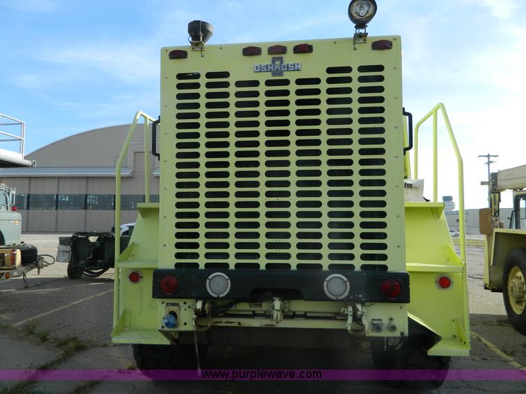 image for item AZ9172 1985 Oshkosh ARFF firetruck