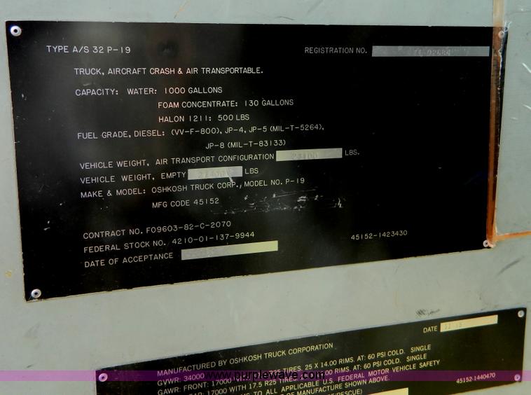 image for item AZ9172 1985 Oshkosh ARFF firetruck