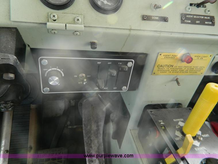 image for item AZ9172 1985 Oshkosh ARFF firetruck