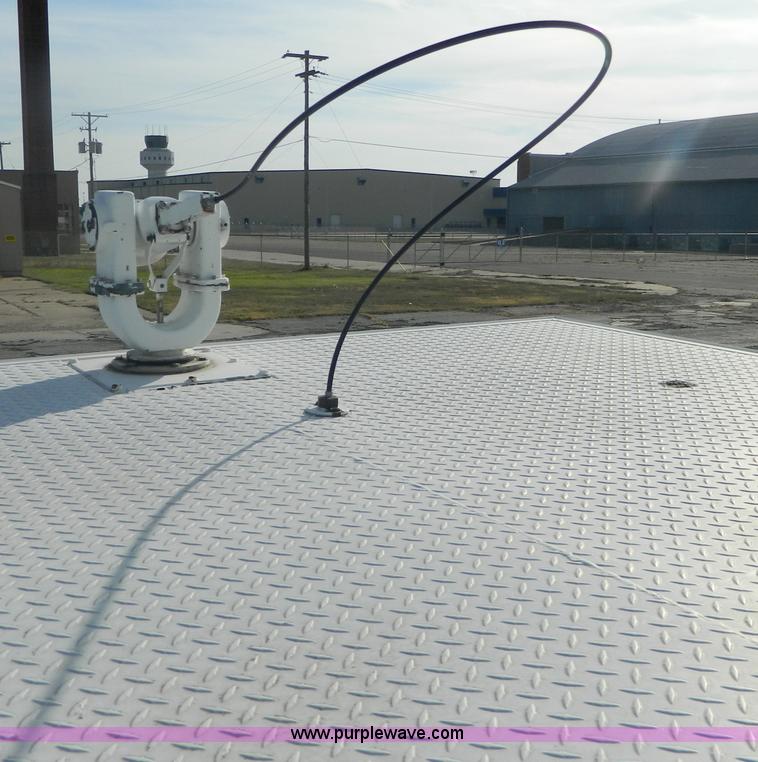 image for item AZ9172 1985 Oshkosh ARFF firetruck