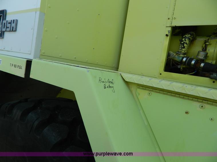 image for item AZ9172 1985 Oshkosh ARFF firetruck