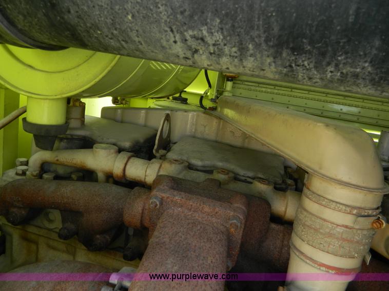 image for item AZ9172 1985 Oshkosh ARFF firetruck