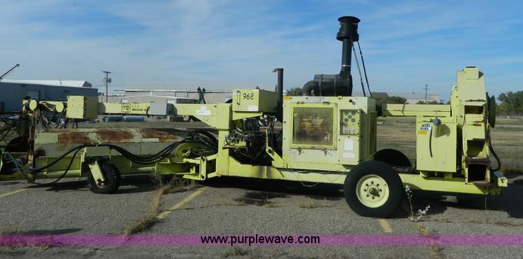 image for item AZ9181 Blizzard Buster hydraulic broom