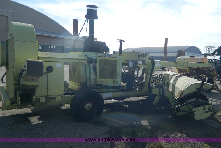 image for item AZ9181 Blizzard Buster hydraulic broom