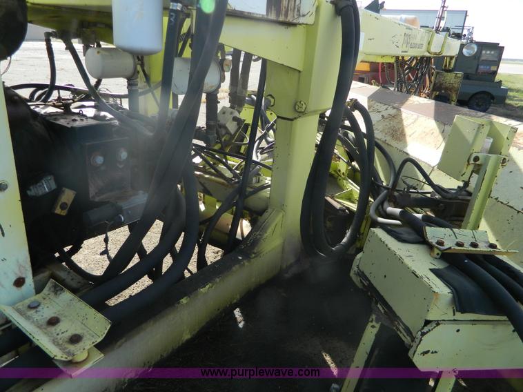 image for item AZ9181 Blizzard Buster hydraulic broom