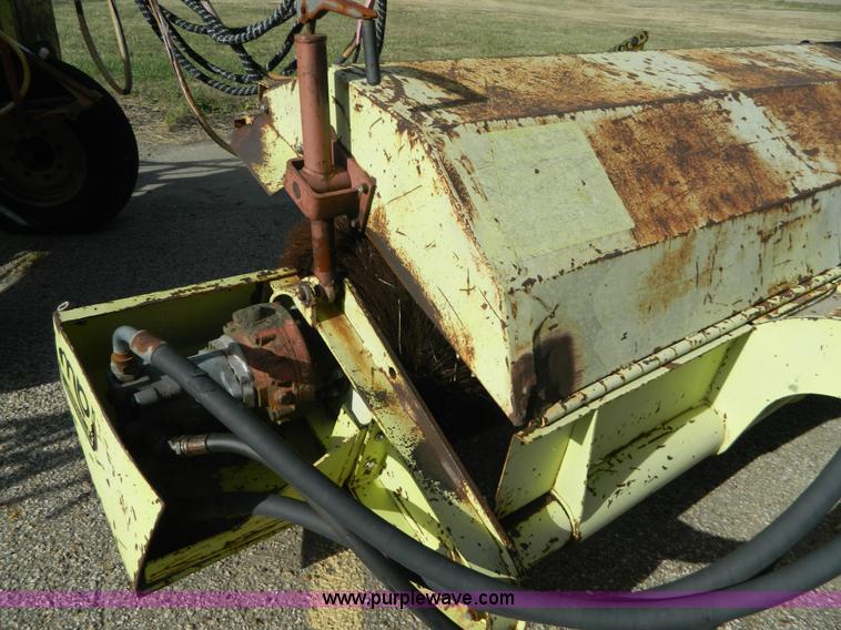 image for item AZ9181 Blizzard Buster hydraulic broom