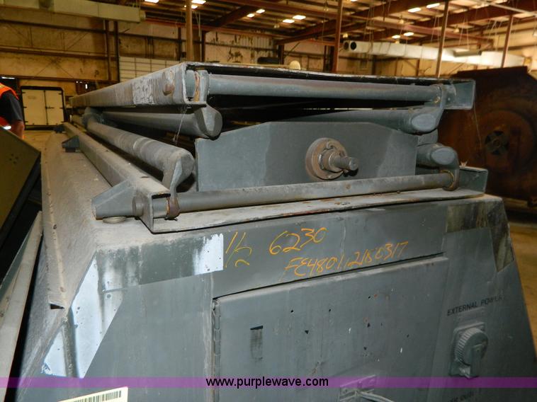 image for item AZ9189 U.S. Army Surplus light tower