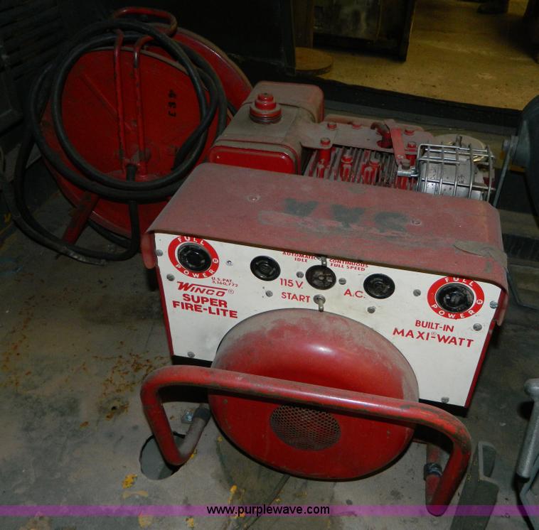 image for item AZ9189 U.S. Army Surplus light tower