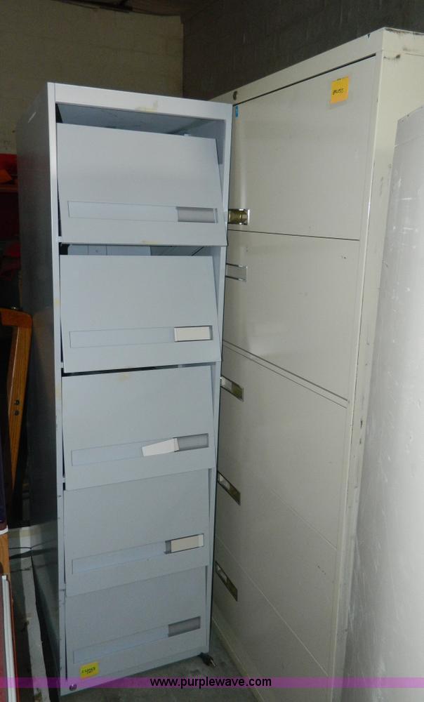 image for item AZ9202 Assorted items