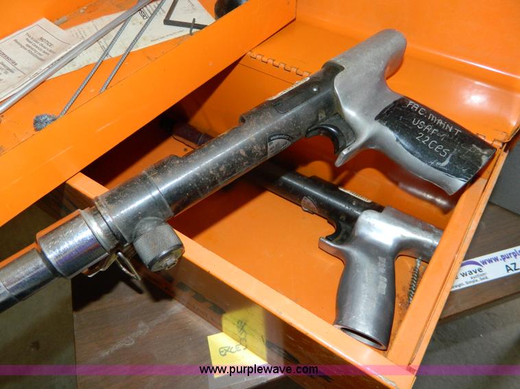 image for item AZ9208 Assorted tools