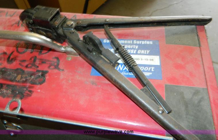 image for item AZ9208 Assorted tools