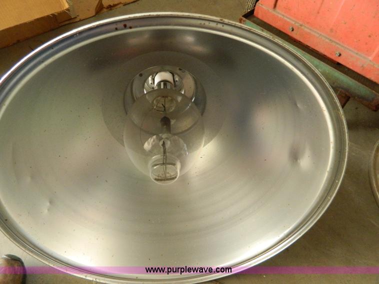 image for item AZ9213 (6) Hubbell lights