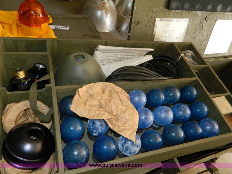 image for item AZ9214 Emergency Runway beacons