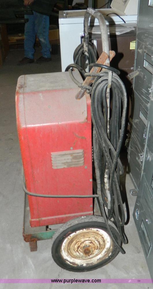 image for item AZ9220 Lincoln arc welder