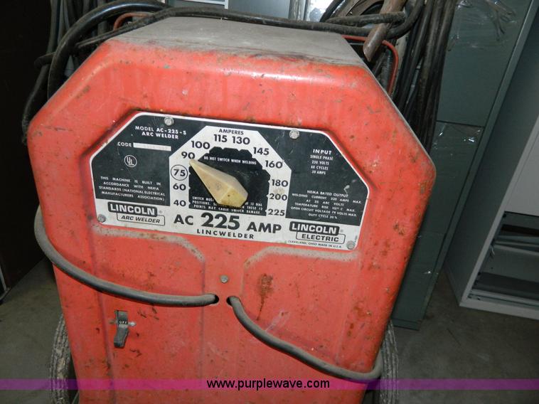image for item AZ9220 Lincoln arc welder