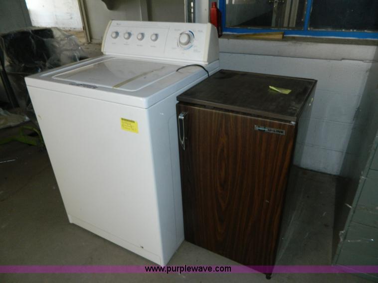image for item AZ9222 Whirlpool large capacity washer
