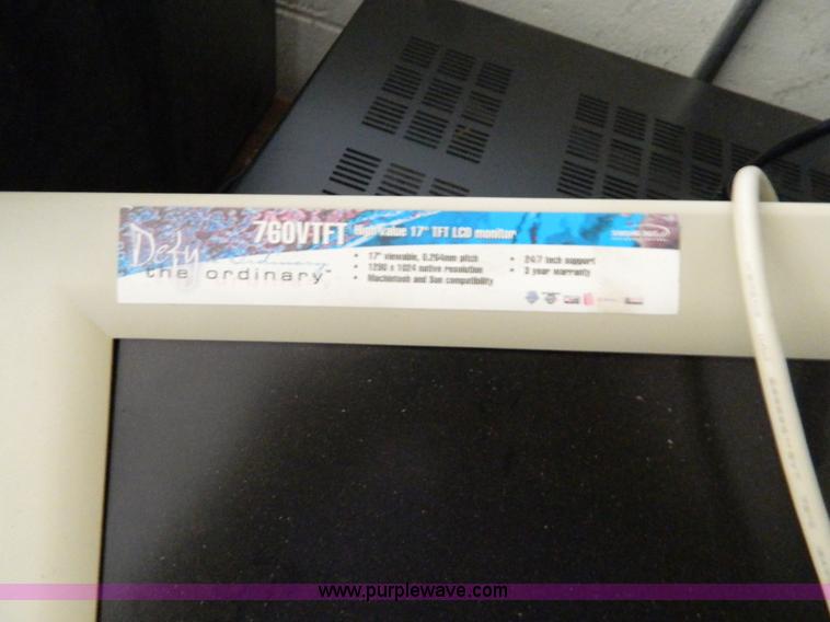 image for item AZ9226 Assorted items