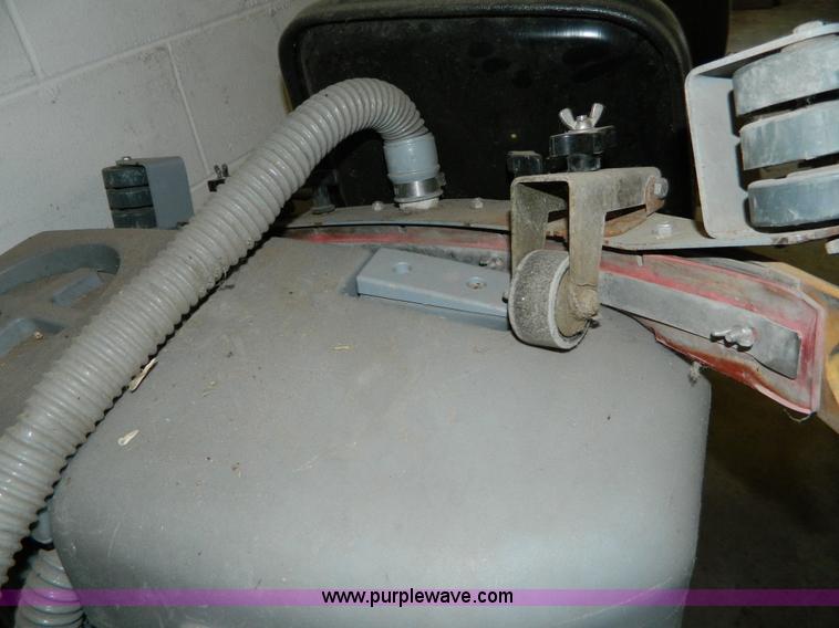 image for item AZ9227 Advance HR2800 floor scrubber