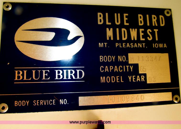 image for item D7451 2003 International 3800 school bus