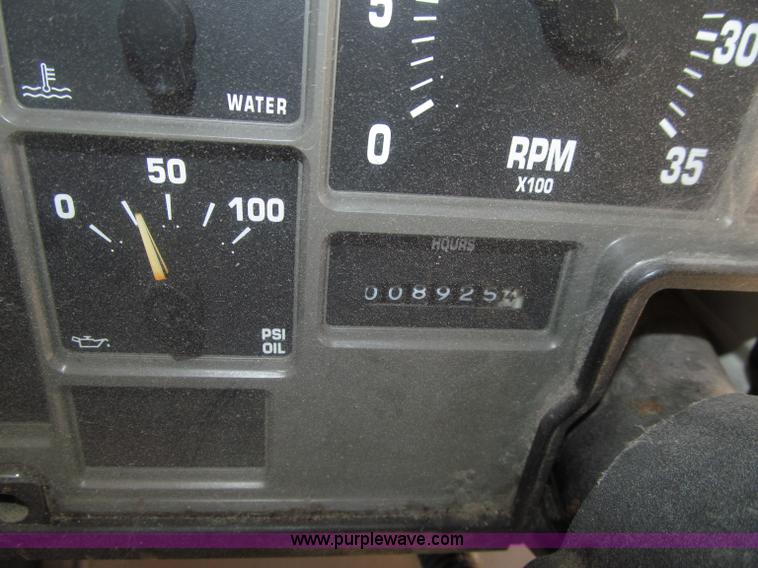 image for item D7451 2003 International 3800 school bus