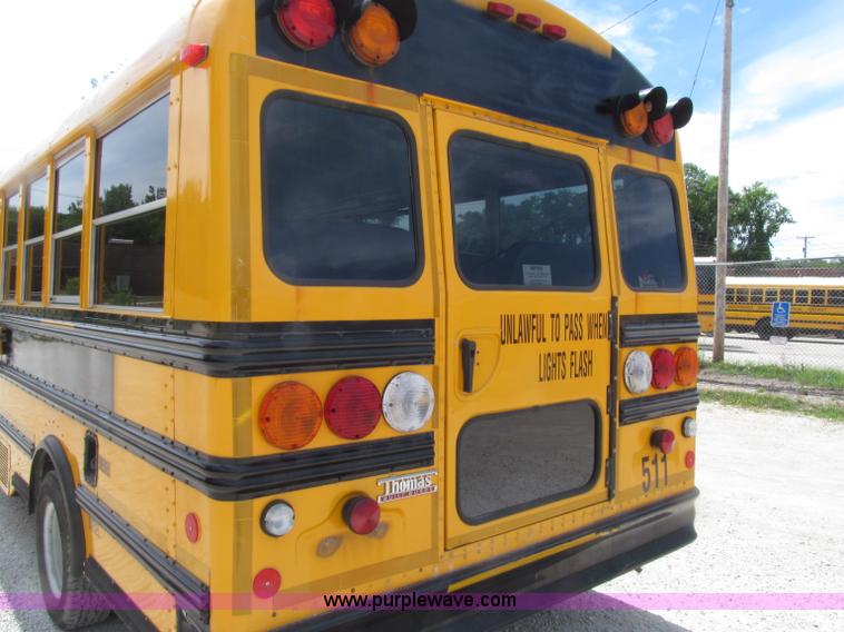 image for item D7454 2005 Ford Econoline E450 school bus
