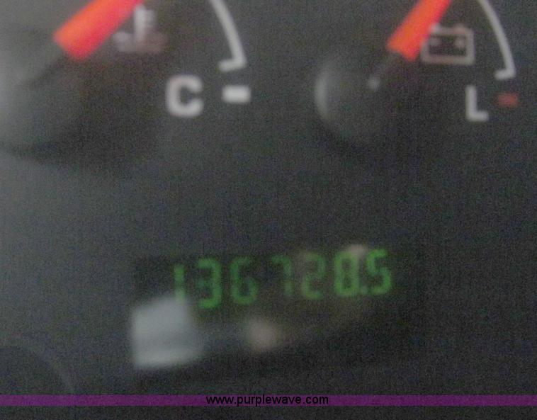 image for item D7454 2005 Ford Econoline E450 school bus