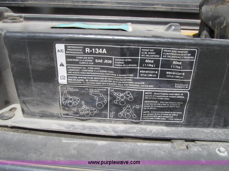 image for item D7454 2005 Ford Econoline E450 school bus