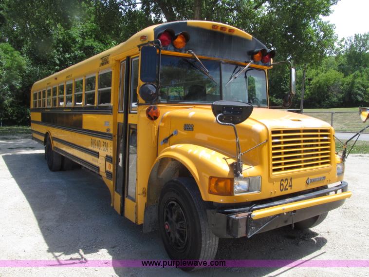 image for item D7457 1998 International 3800 Thomas school bus