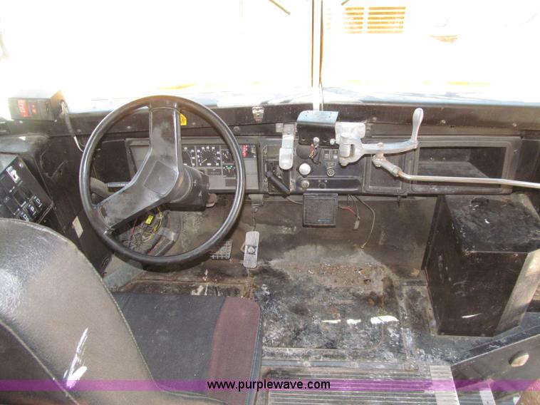 image for item D7457 1998 International 3800 Thomas school bus