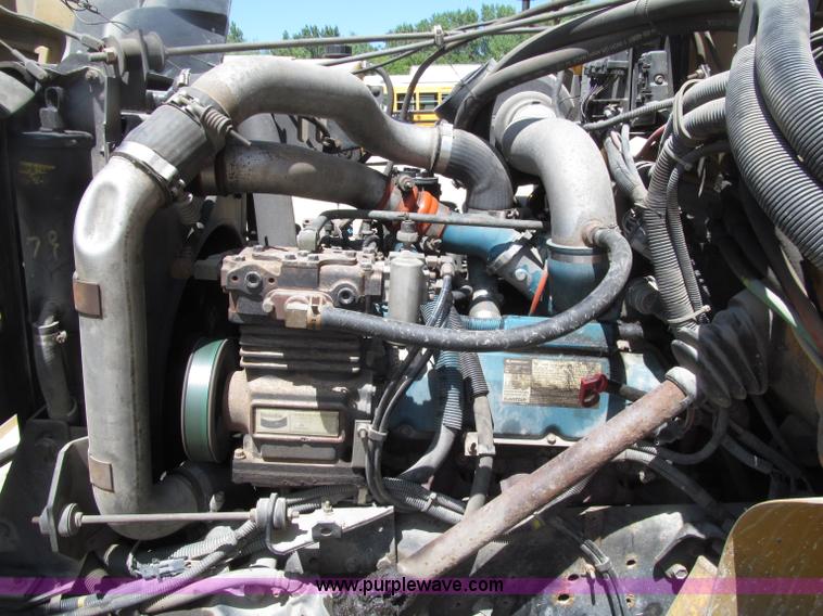 image for item D7457 1998 International 3800 Thomas school bus