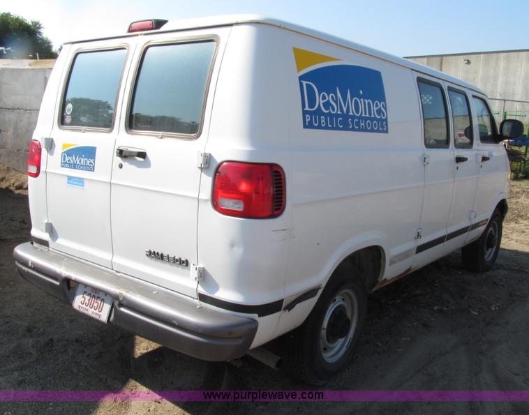 image for item E4554 2001 Dodge Ram Van 2500 van