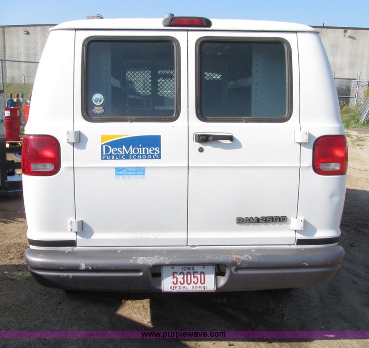 image for item E4554 2001 Dodge Ram Van 2500 van