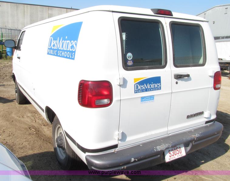 image for item E4554 2001 Dodge Ram Van 2500 van